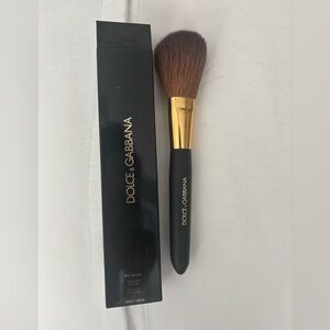 Dolce & Gabbana. Powder/Bronzer/Blush the brush Brand new in box NWT